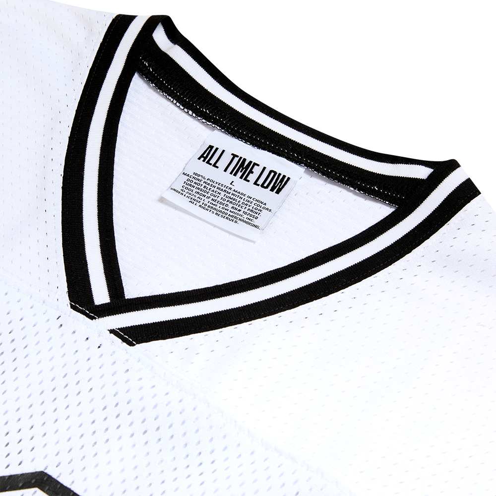 Everyone's Talking! Jersey front collar detail