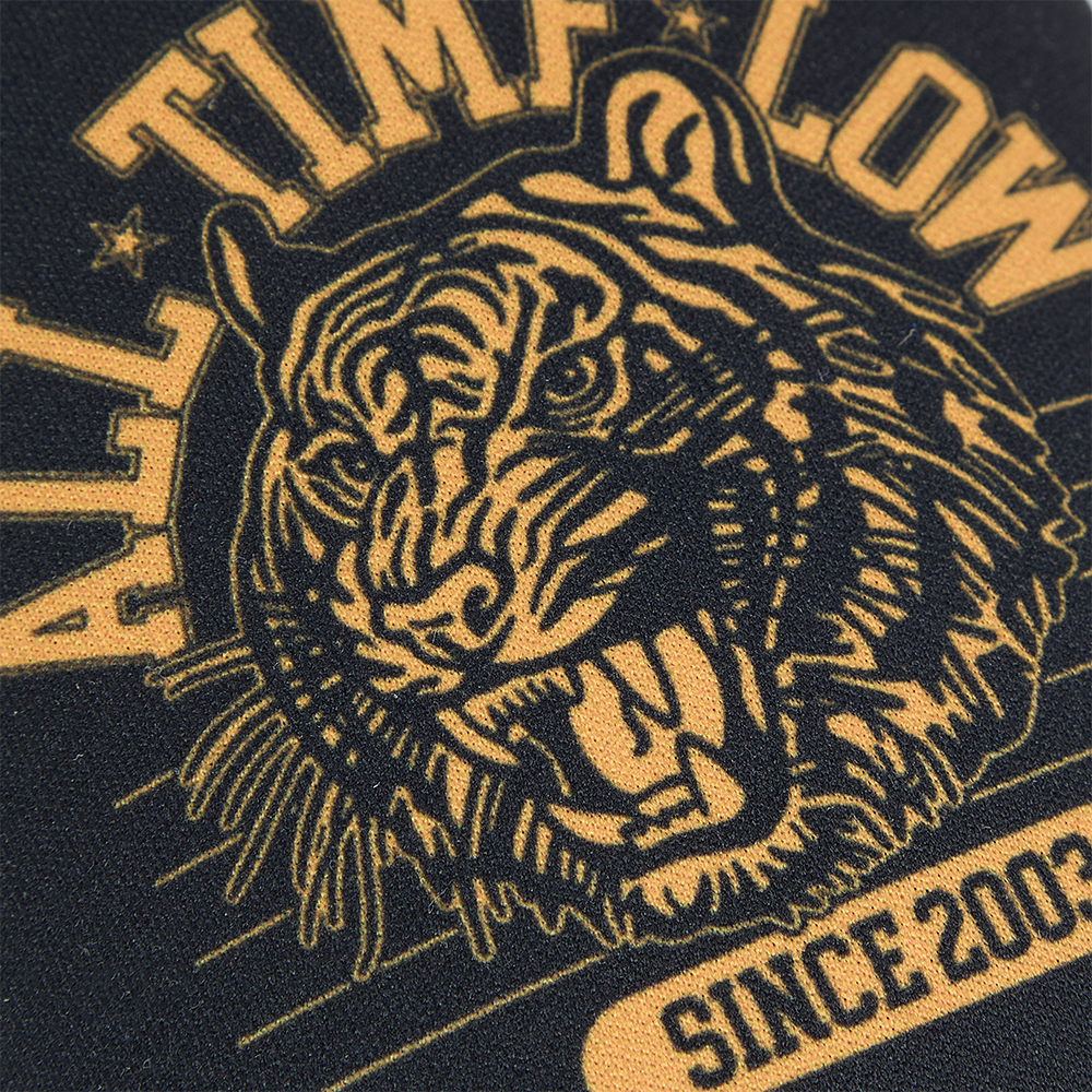 Tiger Dateback Can Cooler Detail